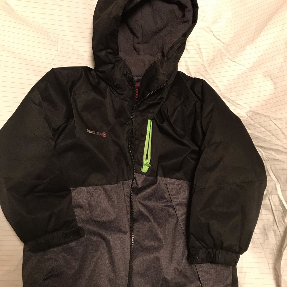 Boys winter coat size 4/5 small